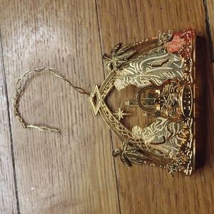 2011 Danbury Mint Nativity Scene Christmas Ornament
